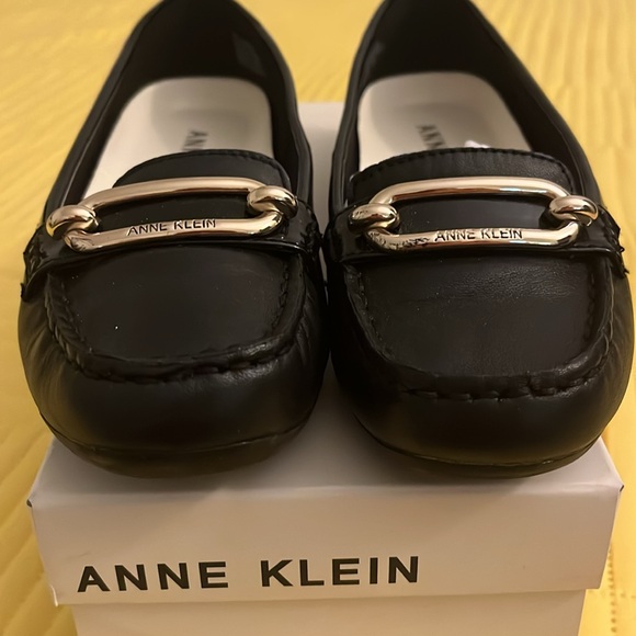 ⬇️⬇️PRICE DROP⬇️⬇️Anne Klein work flats. - Picture 3 of 6